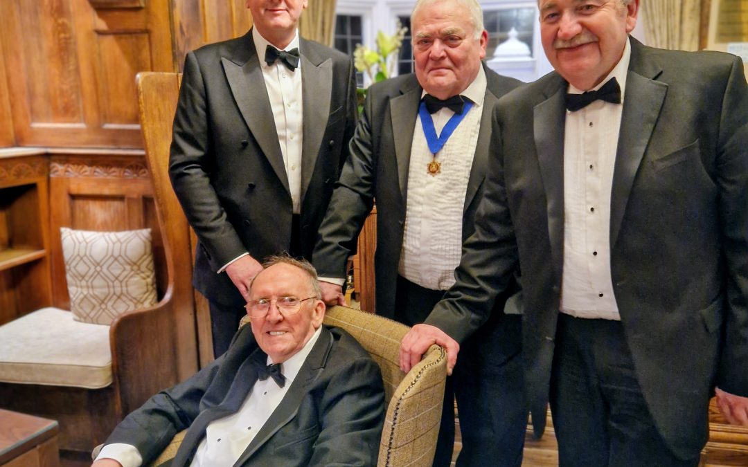 Gala dinner brings together Oldham and Tameside conservative clubs